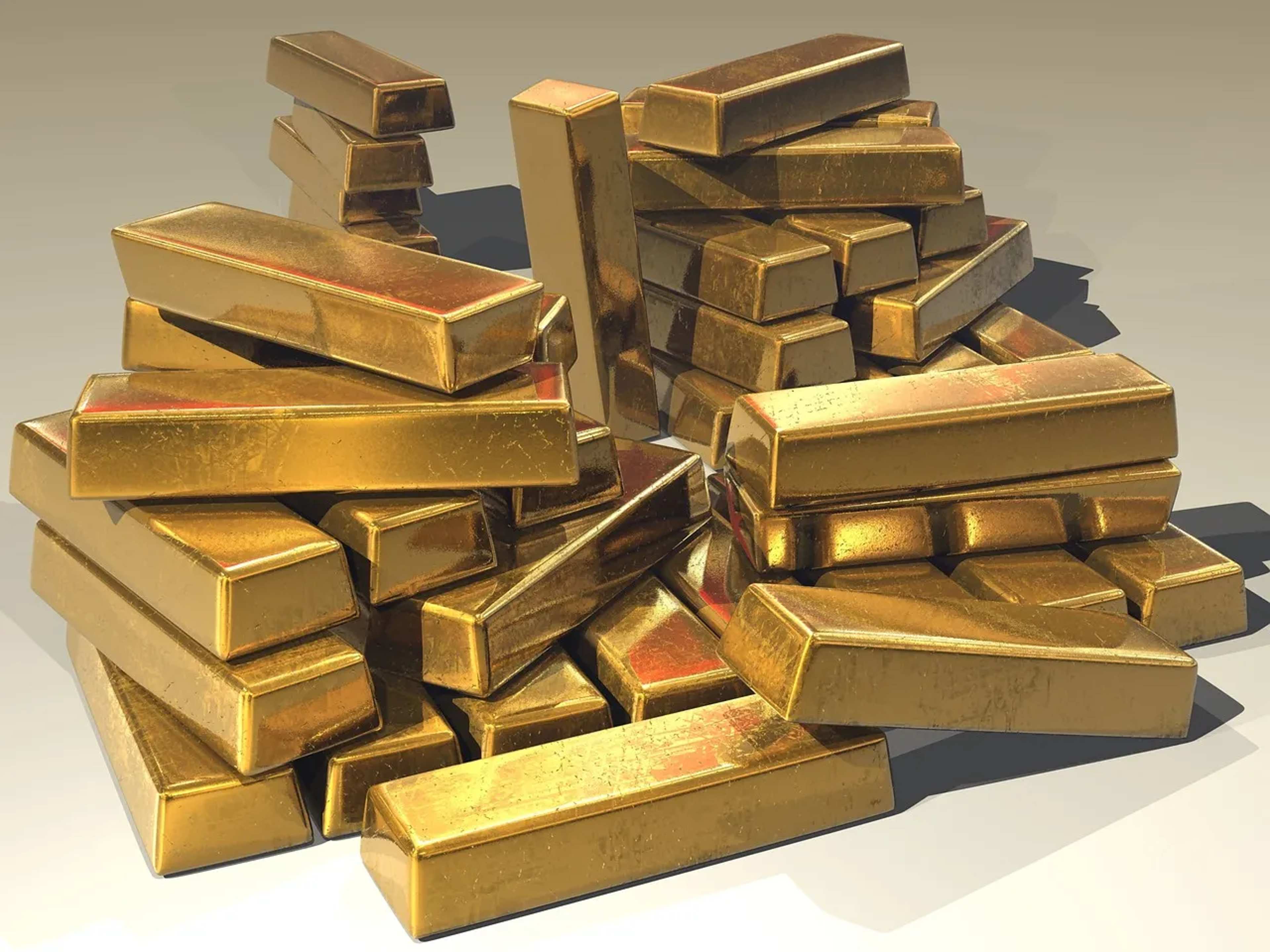 Amex Platinum and Gold Pairing Produced More Than $4,500 in Value Over One Year