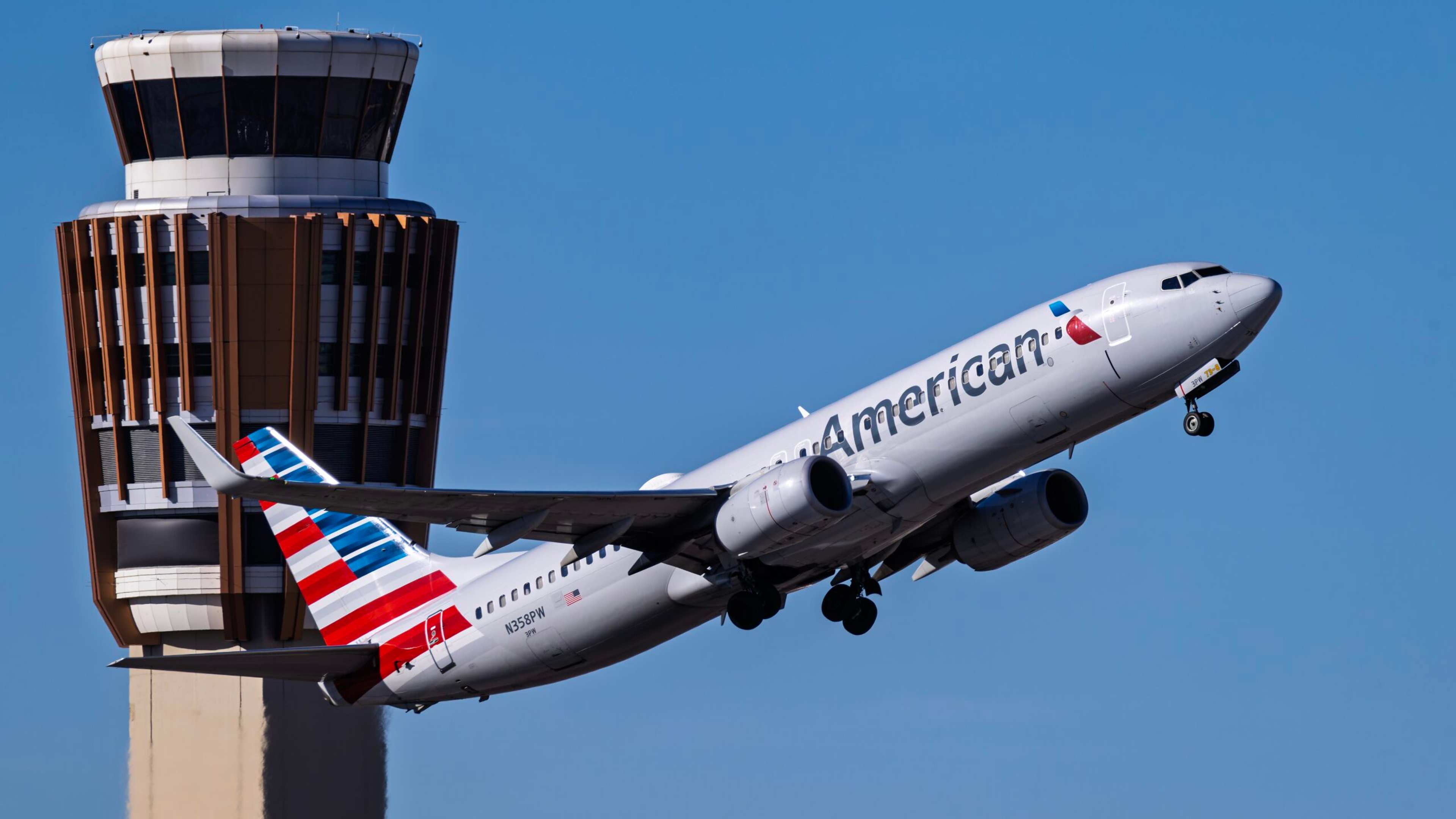 US airlines turn to steep fare increases to counter surging fuel prices