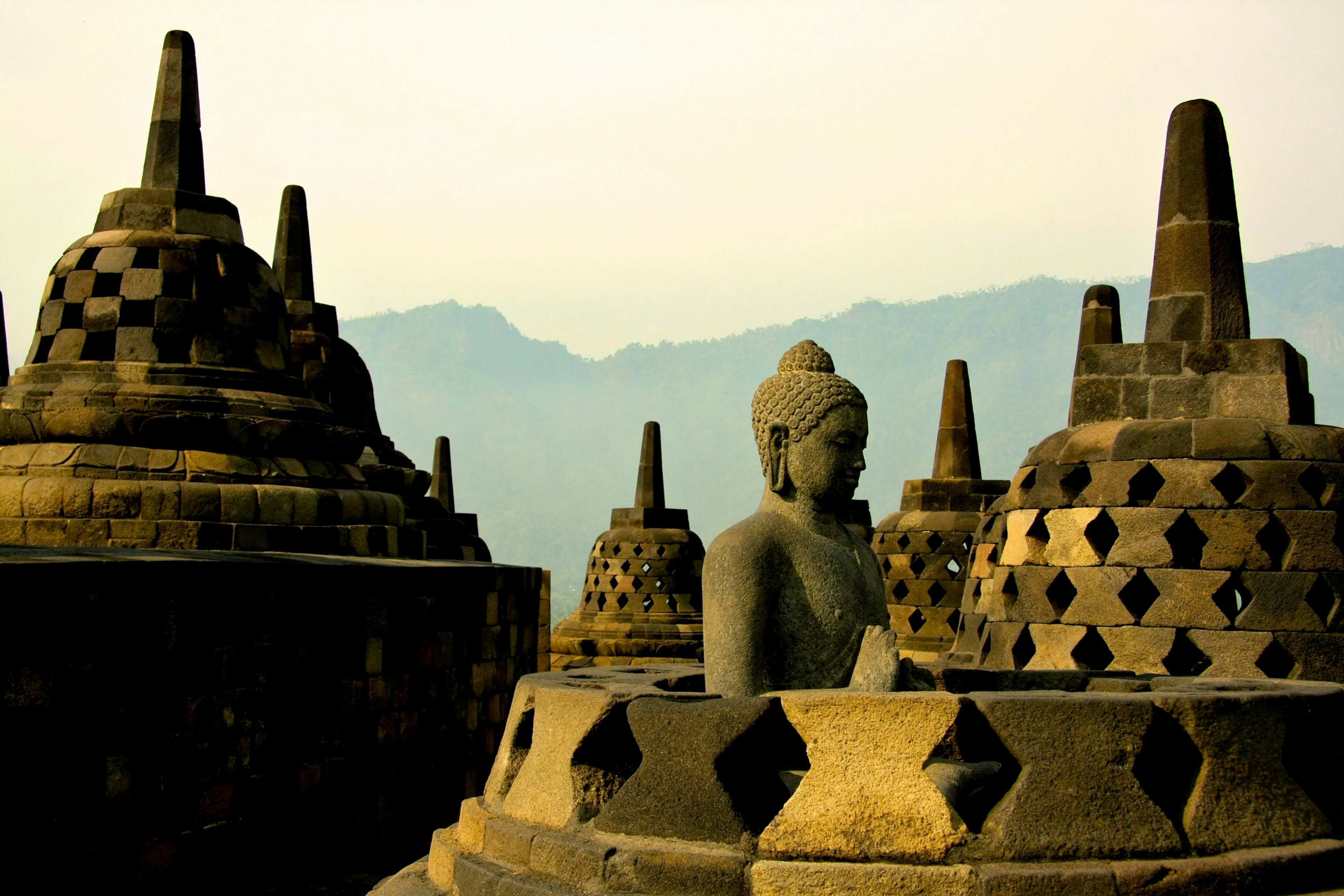 The World’s Busiest Island Is Packed With Remarkable Ancient Treasures