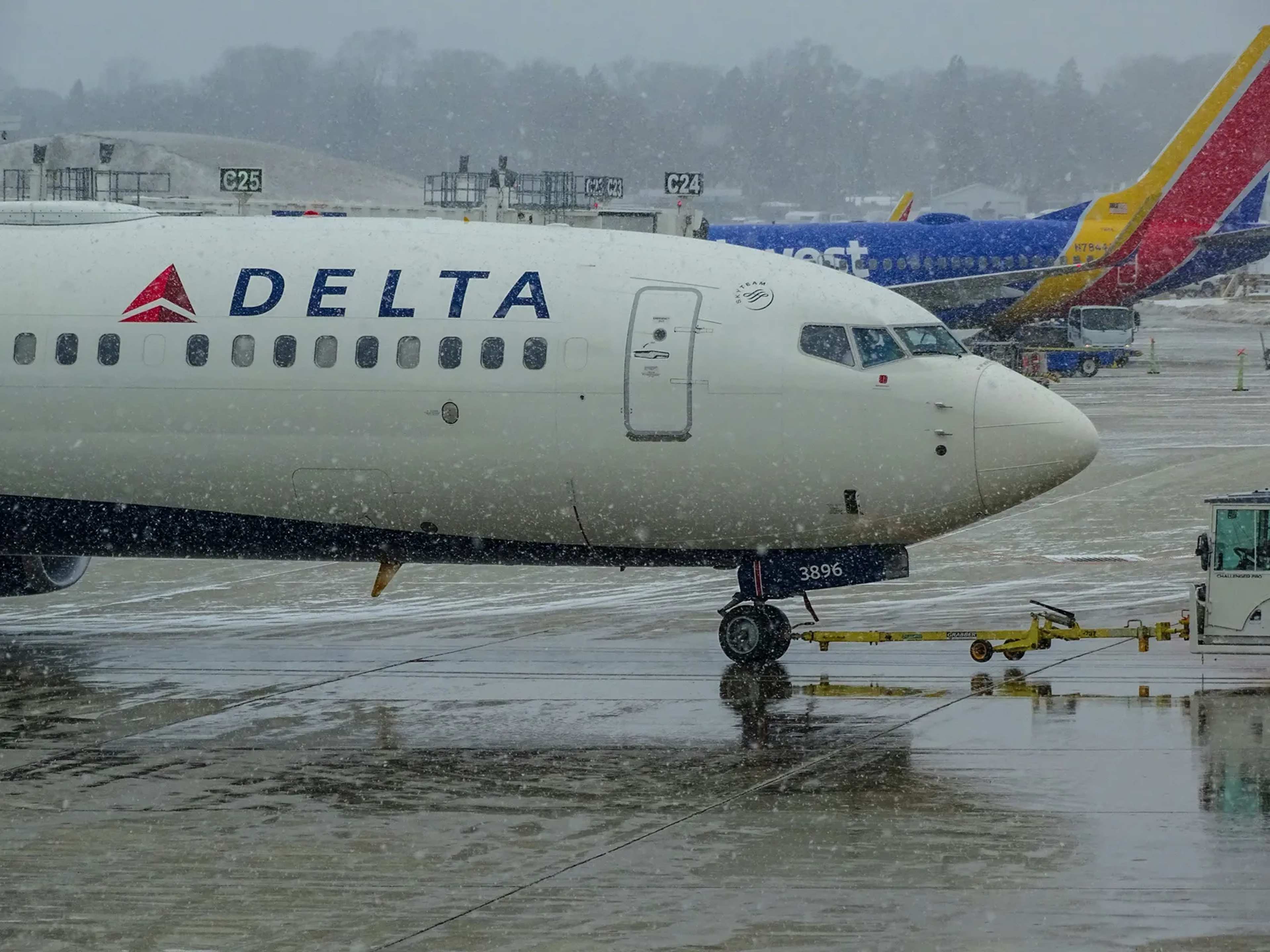 Frequent Flyers Reveal Their Delta Credit Card Picks
