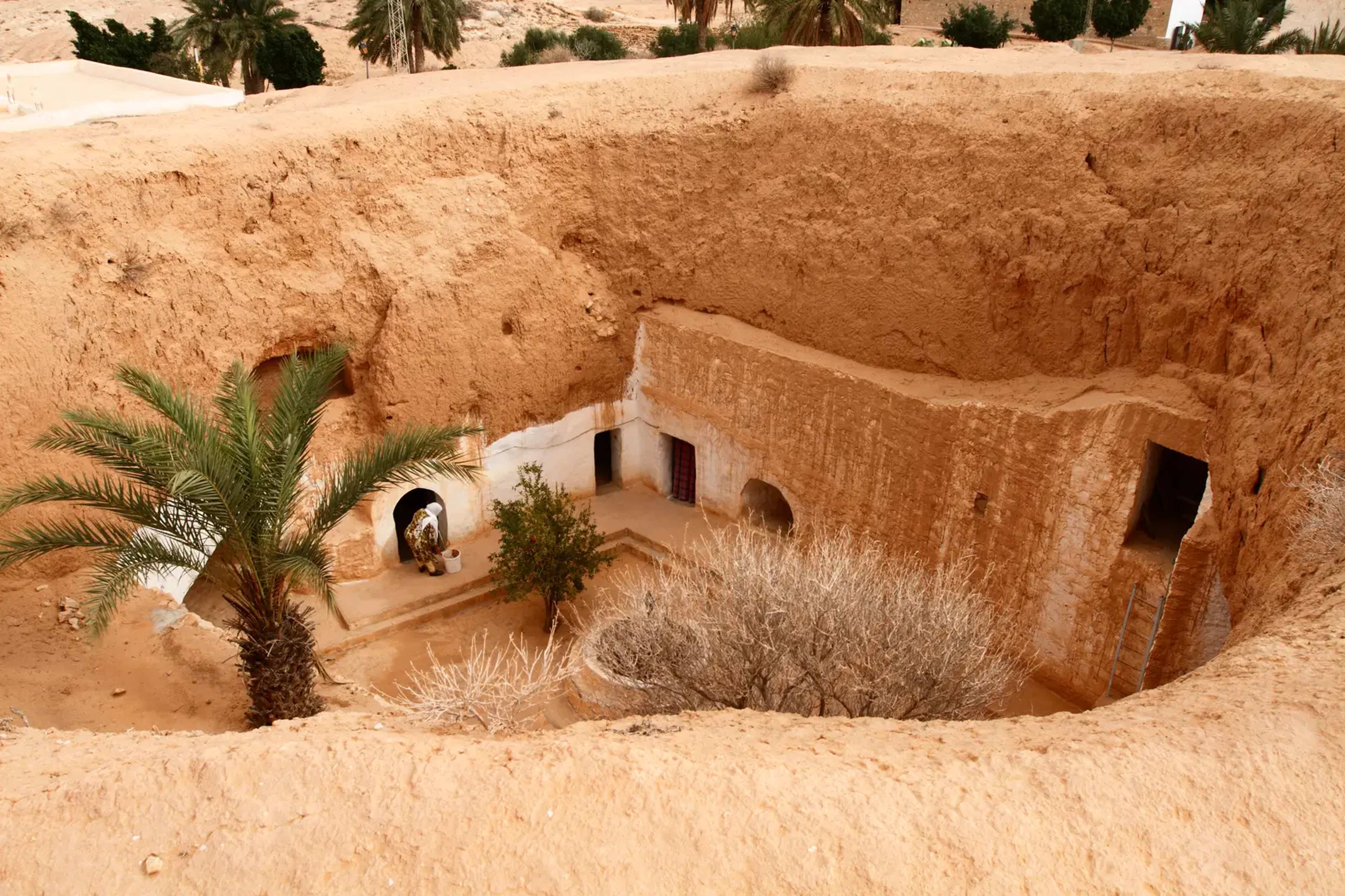 These Desert Craters in Tunisia Are Actually People’s Homes