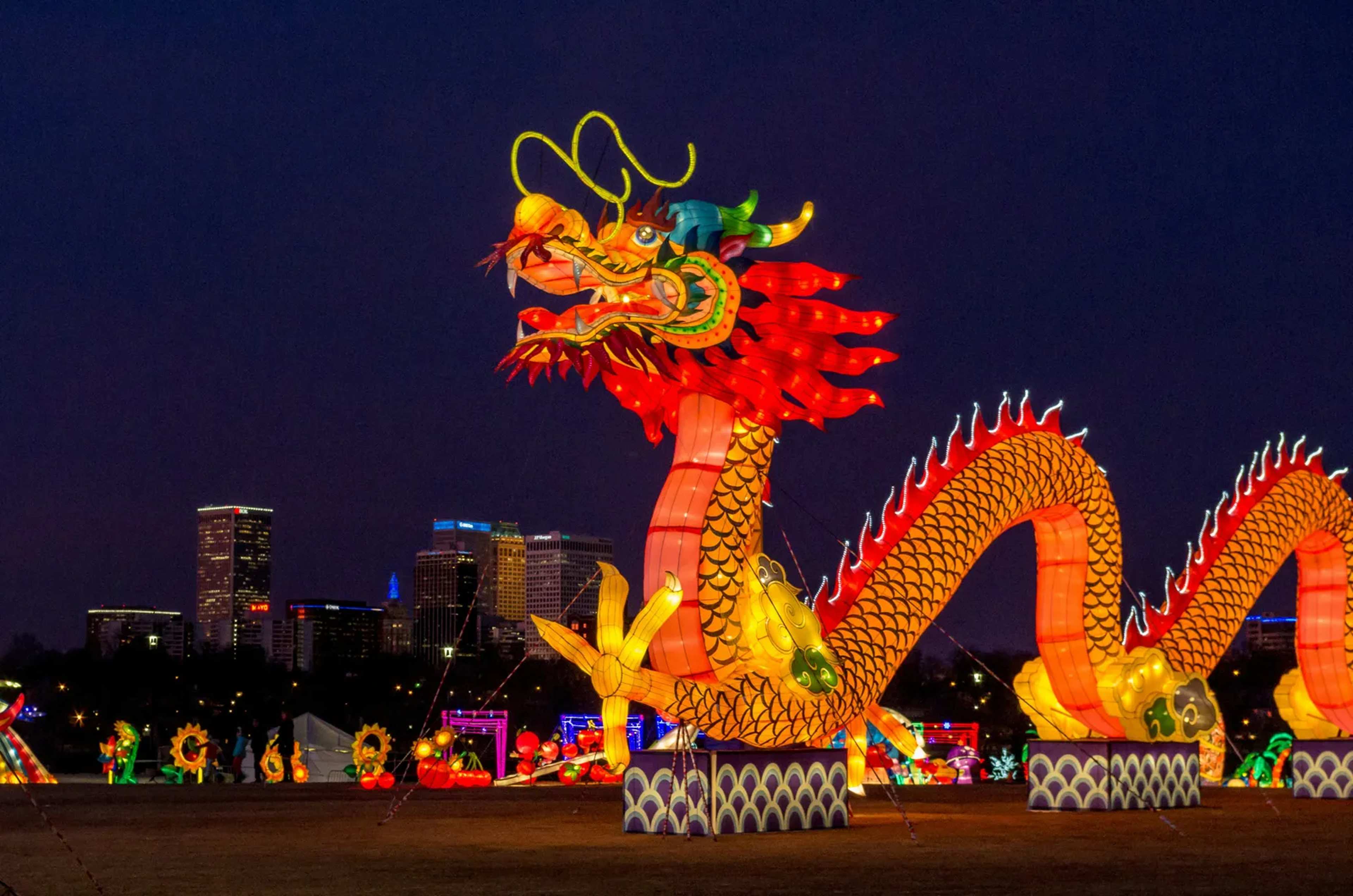 Philippines in December: Dry Shores and Giant Lanterns