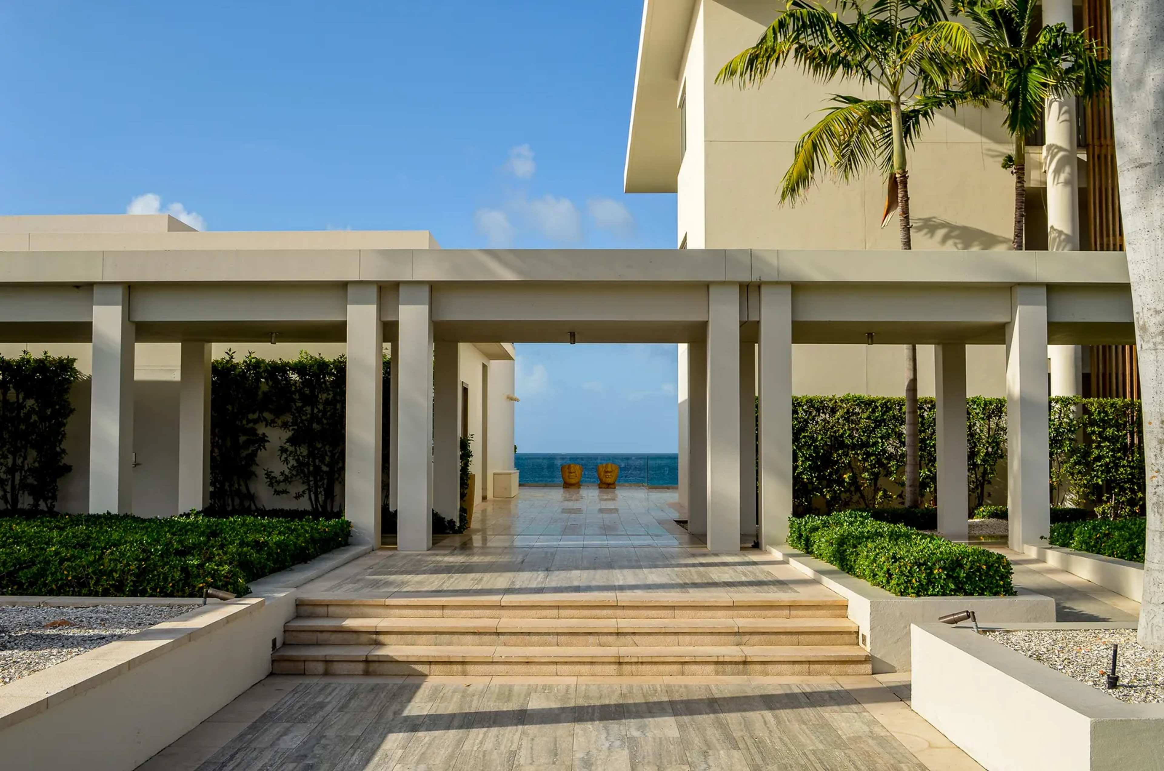 Porch or Veranda? Southern Beach House Style