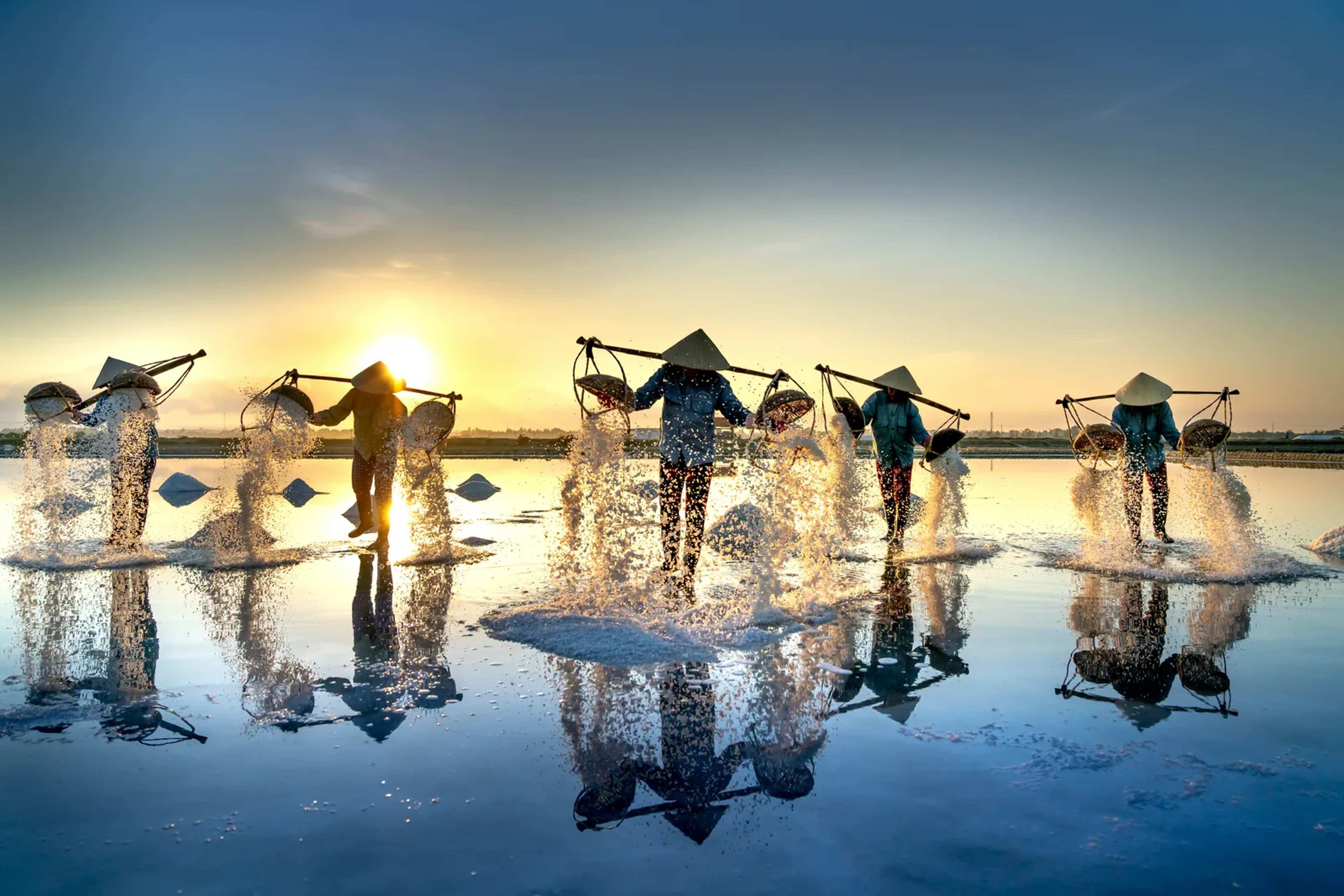 Veteran Fisherman Halts Trips as Vietnam Fuel Prices Soar