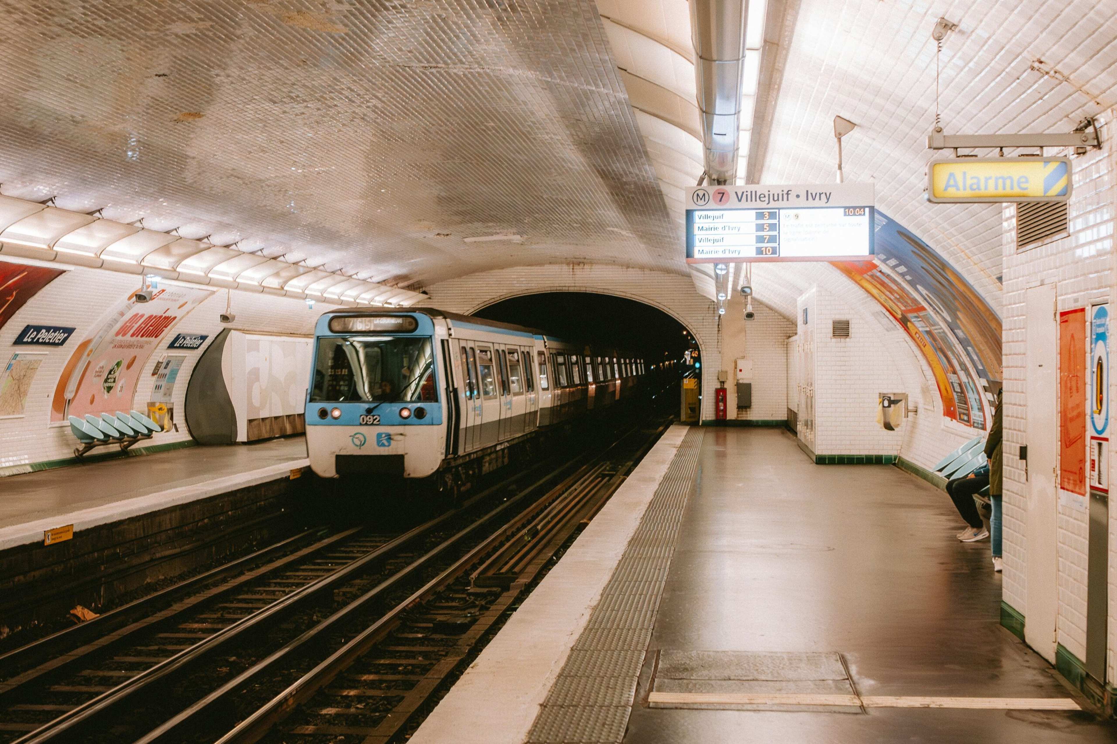8 Mistakes First-Time Visitors Make on the Paris Metro