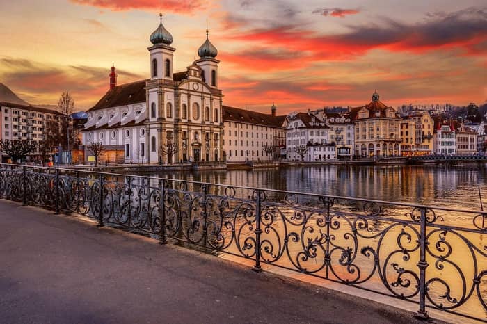 12. Switzerland - Precision Safety With Growing Tensions (Image Credits: Pixabay)