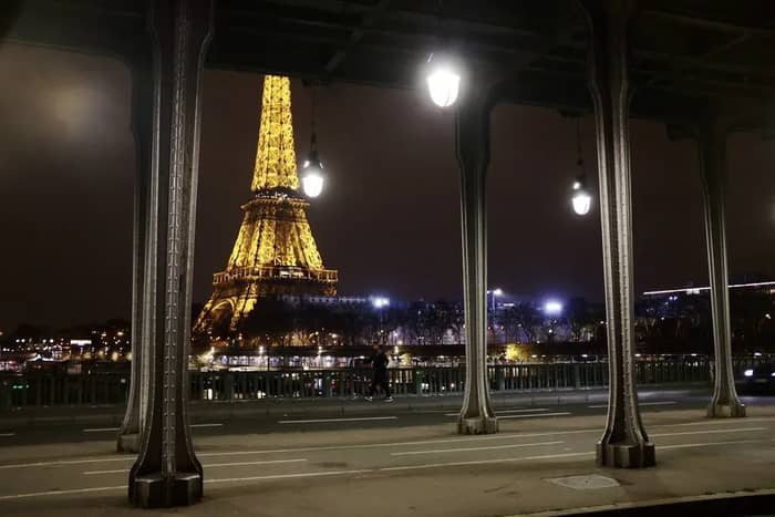 Paris, France: The City of Light Dims After Sunset (Image Credits: Flickr)