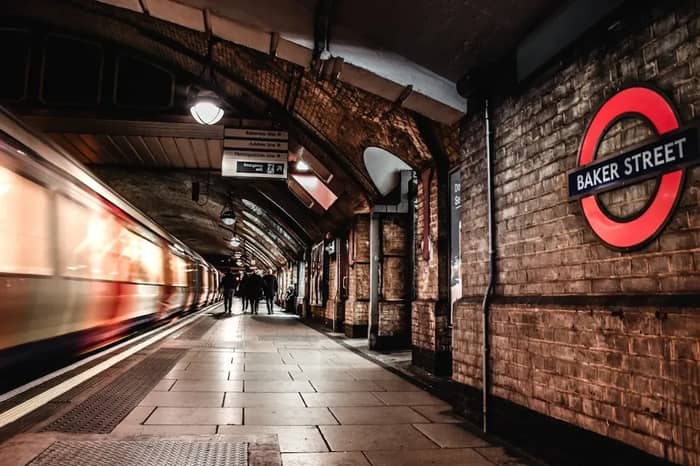 The London Underground Bottleneck Pickpocket Scheme (Image Credits: Unsplash)