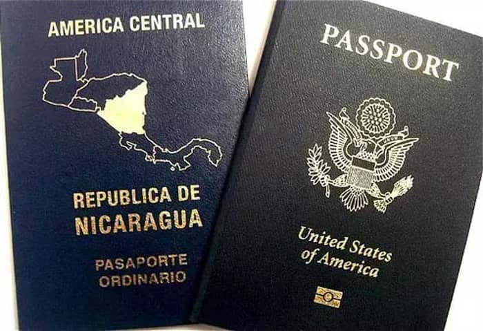 When Two Passports Create Legal Nightmares (Image Credits: By LaNicoya-, CC BY 2.0, https://commons.wikimedia.org/w/index.php?curid=3348260)