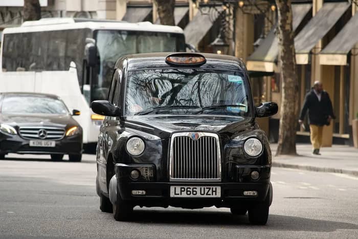 Black Cab Christmas Light Tours at Extortionate Prices (Image Credits: Pixabay)
