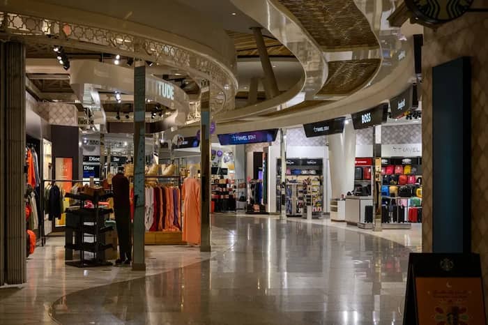 Smart Alternatives to Airport Shopping (Image Credits: Unsplash)