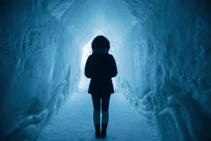 Ice Caves Open Their Blue Crystalline Doors (Image Credits: Pixabay)