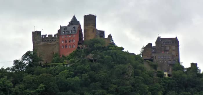 Schloss Schönburg, Germany – Perched Above the Rhine Valley (Image Credits: Flickr)