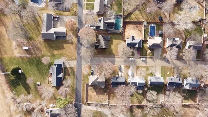 When the Neighborhood Becomes a Hotel (Image Credits: Unsplash)