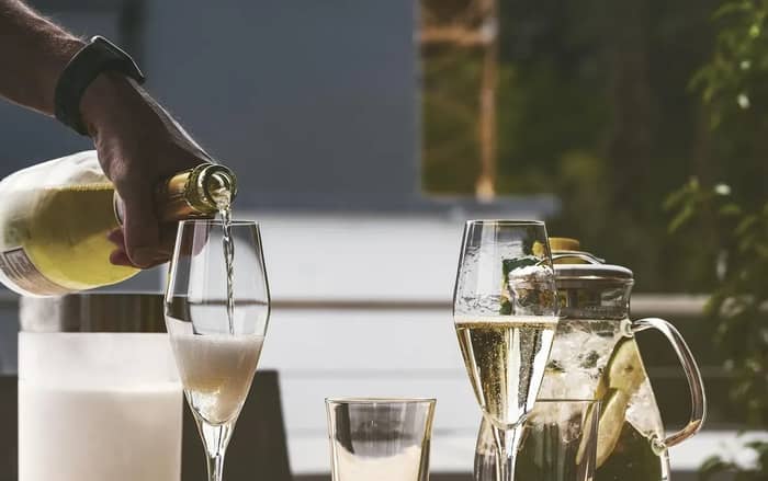 Alcohol Sales Are Restricted After Hours (Image Credits: Pixabay)