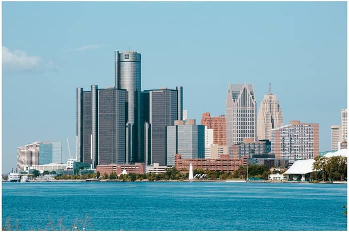Detroit: Economic Hardship Breeding Mental Strain (Image Credits: Unsplash)