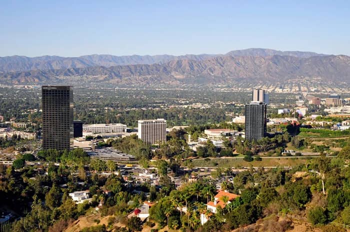 Los Angeles, California: The Dream That Costs Too Much (Image Credits: Flickr)