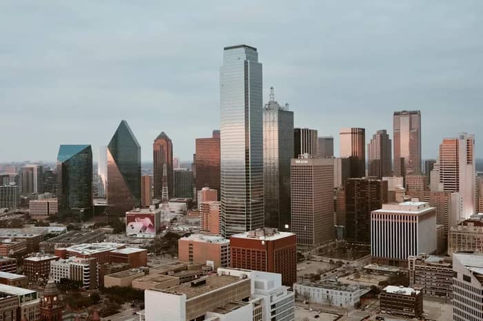 When Middle-Class Texans Actually Pay More Than Californians (Image Credits: Unsplash)