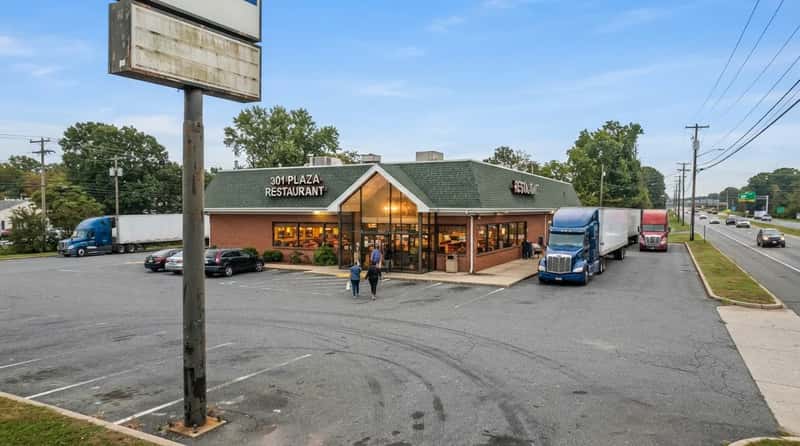 #17 - 301 Plaza Restaurant, Delaware (US-301) (Image Credits: Gemini)