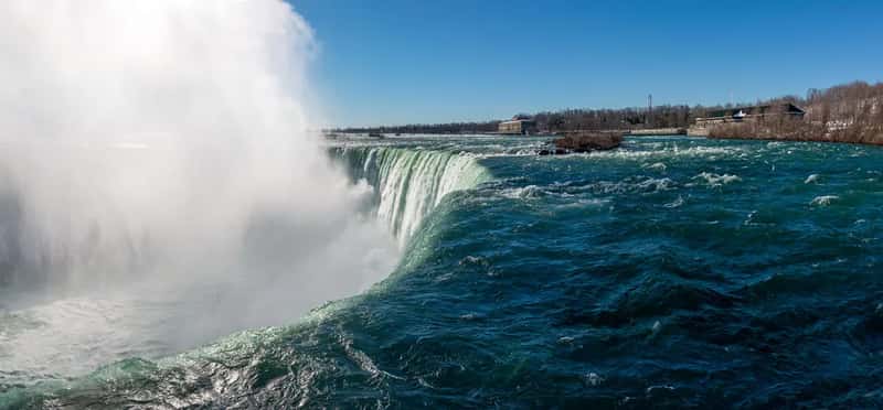 The Economic Toll on U.S. Tourism Businesses (Jorge Lascar, Flickr, CC BY 2.0)