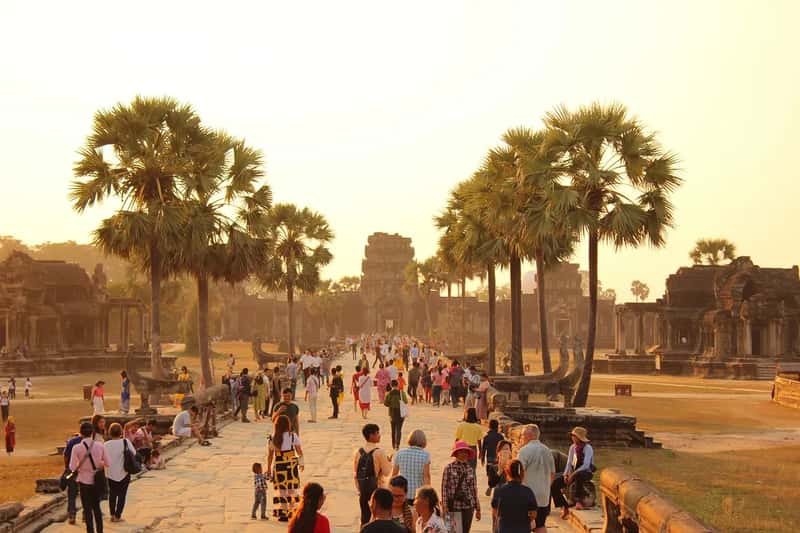 4. Cambodia - Ancient Wonders on a Shoestring (Image Credits: Pixabay)
