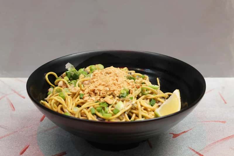 Pad Thai, the Dish Everyone Knows (Image Credits: Pixabay)