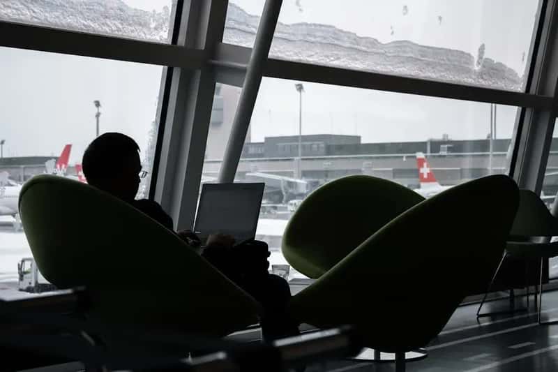 #13 - Use the LoungeBuddy App to Find Lounge Access You Didn't Know You Had (Image Credits: Pexels)