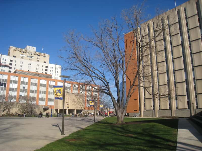 United States: The benchmark for expensive tuition (Self-photographed, Public domain)