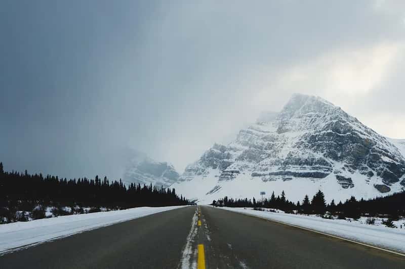 The Icefields Parkway: Alberta's Mountain Masterpiece (Image Credits: Flickr)