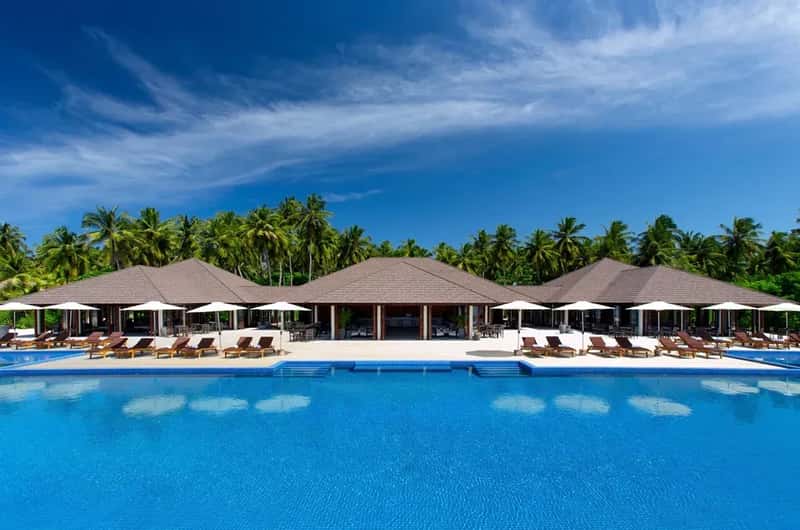 What Exactly Are Resort Fees and Why Do Hotels Love Them? (Image Credits: Rawpixel)