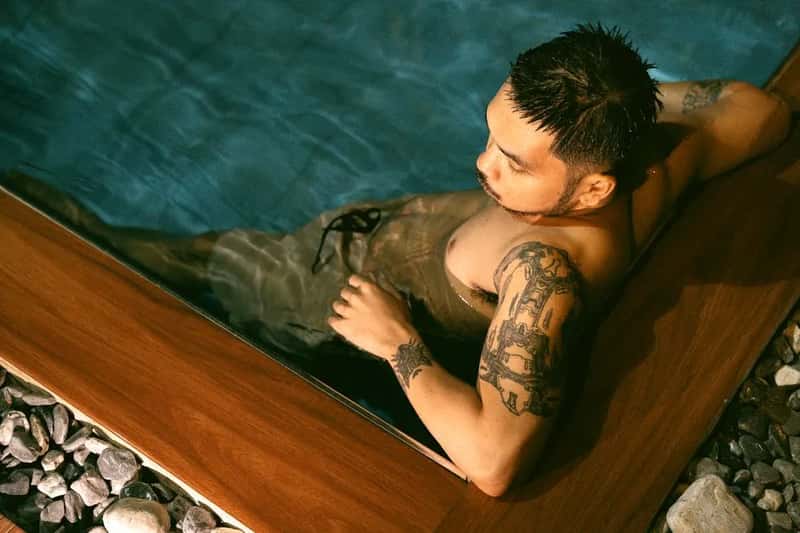 8. Onsen tattoo rules are strict, but they're loosening (Image Credits: Pexels)