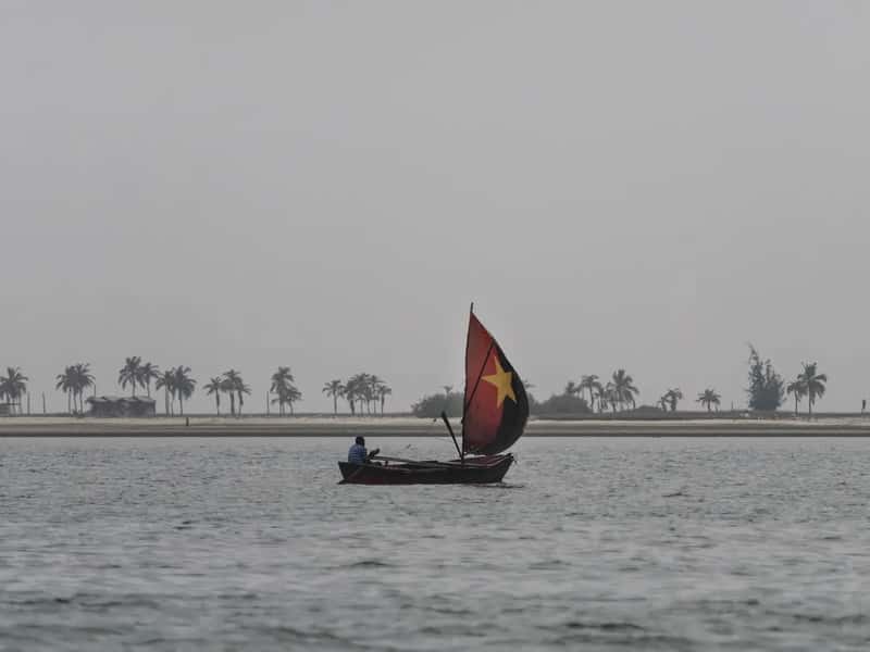 Angola: Africa's other oil giant keeps prices low (Image Credits: Unsplash)