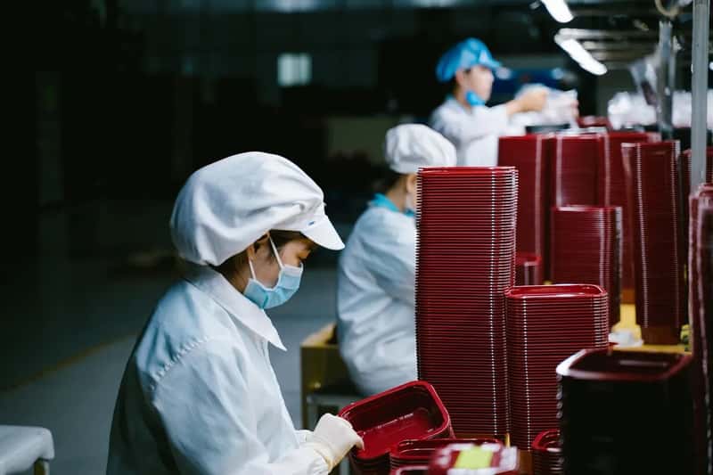 The Common Thread: When Economies Leave Workers Behind (Image Credits: Pixabay)