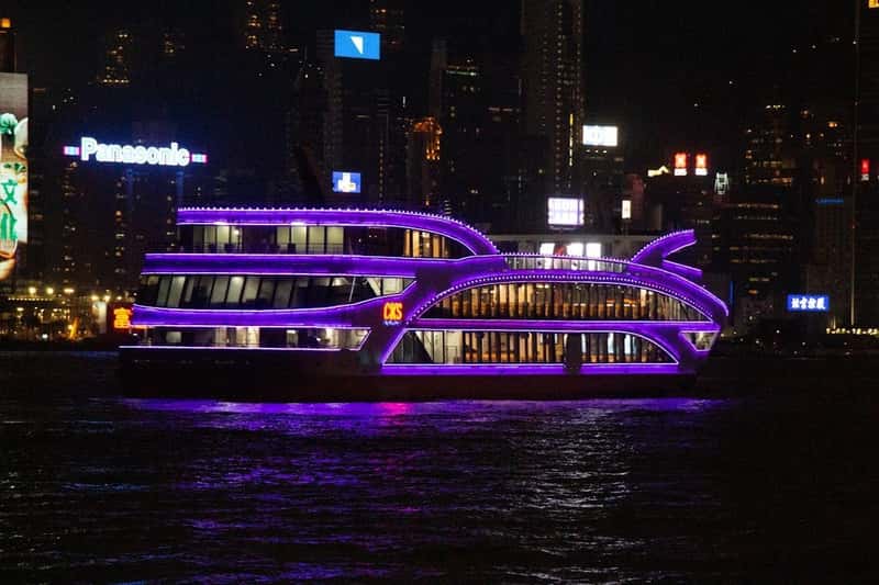 The Floating Nightclub Scene That Puts Ibiza to Shame (Image Credits: Unsplash)