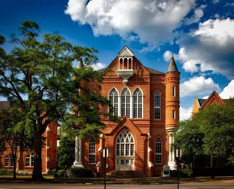 3. The Shoals, Alabama - Music History and $10,000 in Your Pocket (Image Credits: Pexels)