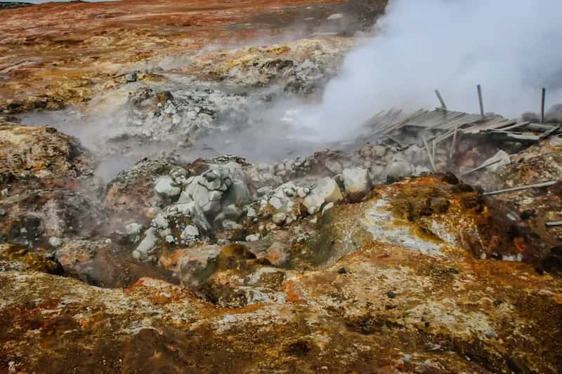 Geothermal Pools Feel Completely Different in the Cold (Image Credits: Unsplash)