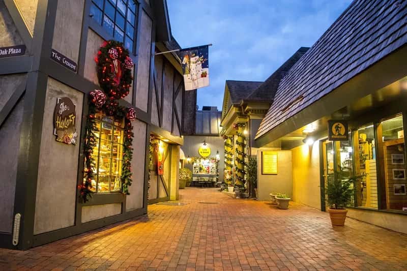 Gatlinburg and Pigeon Forge, Tennessee (Image Credits: Pixabay)