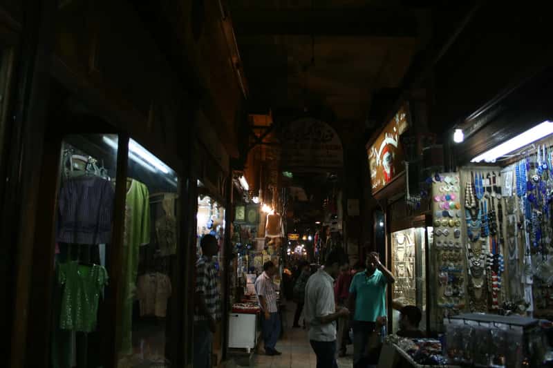 2. Egypt: Bargaining as a Way of Doing Business (By Diego Delso, CC BY-SA 3.0)