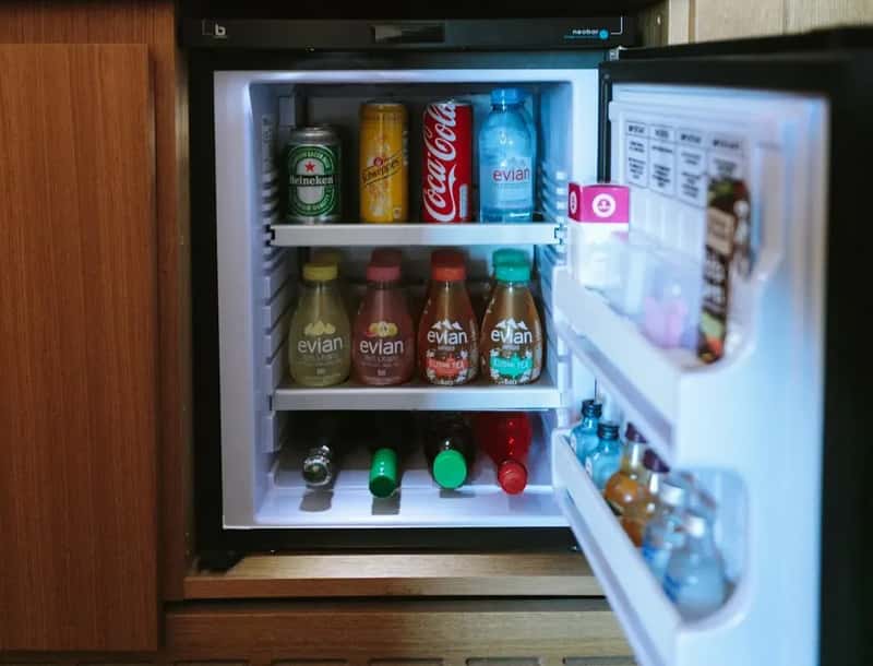 7. The Minibar: A Small Fridge With a Surprisingly Big Bill (Image Credits: Unsplash)