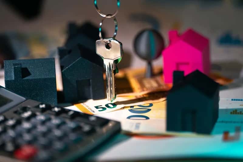 Property taxes and senior exemptions (Image Credits: Pexels)