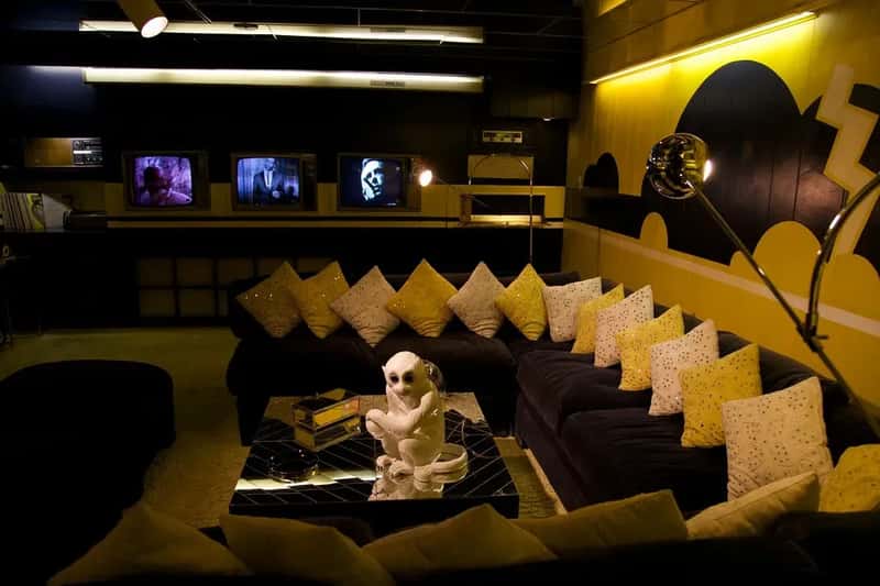 #11 - The Sunken Conversation Pit (string_bass_dave, Flickr, CC BY-SA 2.0)