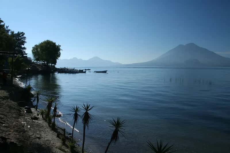 Lake Atitlán: The Landscape That Stops People in Their Tracks (SN#1, Flickr, CC BY 2.0)