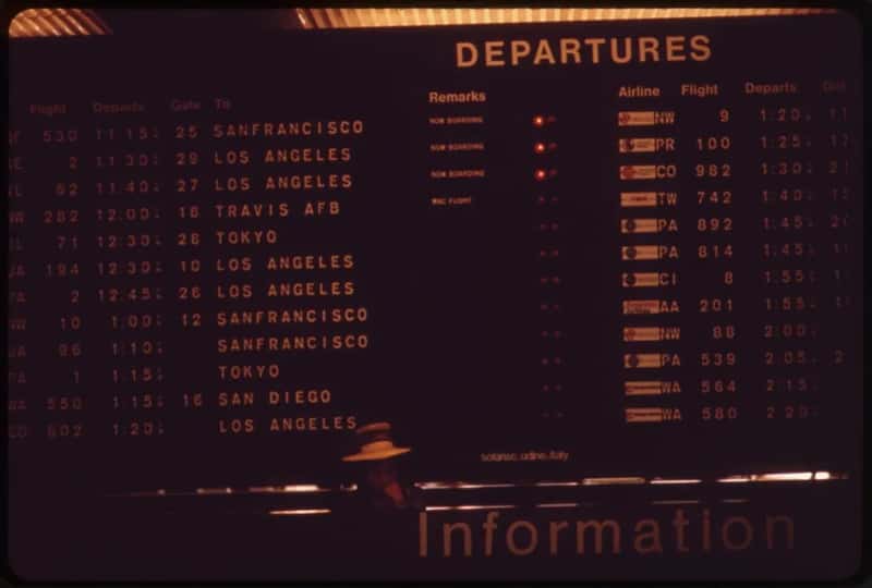 8. They don't rush the gate the second boarding is announced (Image Credits: Rawpixel)