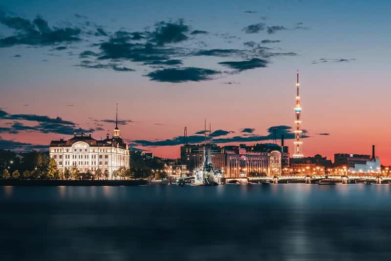 Sweden and Botswana: Close to the Top, Far From the Bottom (Image Credits: Pixabay)