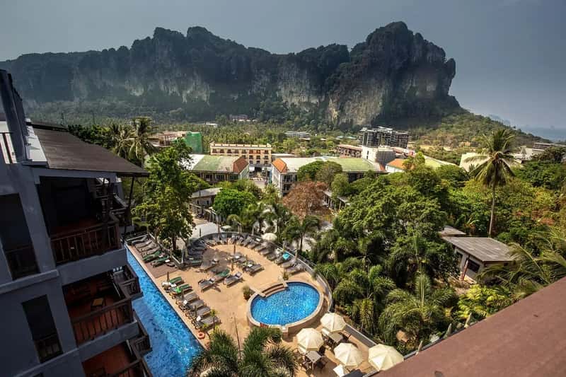 Phuket and Antalya (Image Credits: Pixabay)