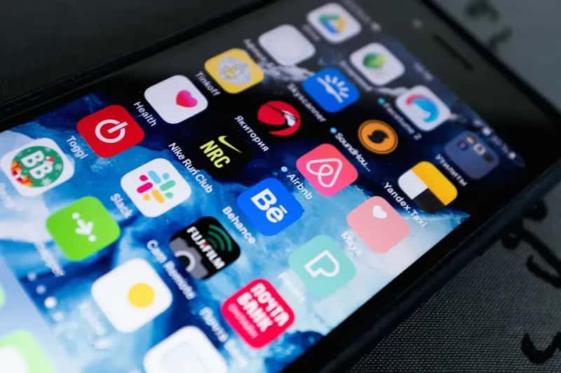 #19 - They Use the Airline App as Their Command Center (Image Credits: Pexels)