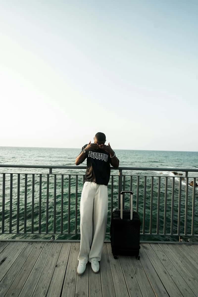 7. They pack a "first few hours" bag separate from their carry-on (Image Credits: Unsplash)