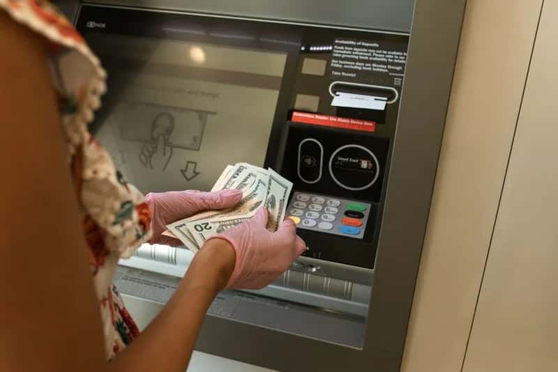 9. Research Currency, Payment Methods, and Money Access on the Ground (Image Credits: Pexels)