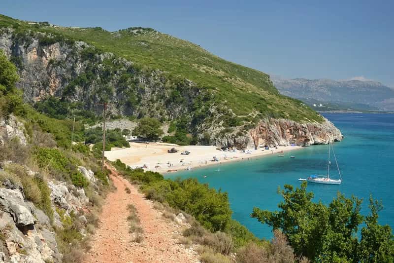 Albania Surges Past Tourism Giants with Record-Breaking Growth (Image Credits: Wikimedia)