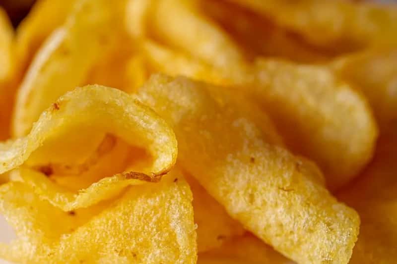 Salty pretzels, chips, and packaged deli sandwiches (Image Credits: Pexels)